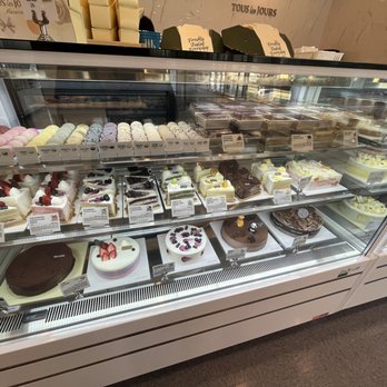 Tous Les Jours - Bakeries Near Me - Aurora, Colorado