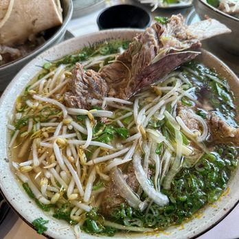 Pho Anh Vu - a bowl of beef and noodles - Noodles Near Me - Vaughan, Ontario