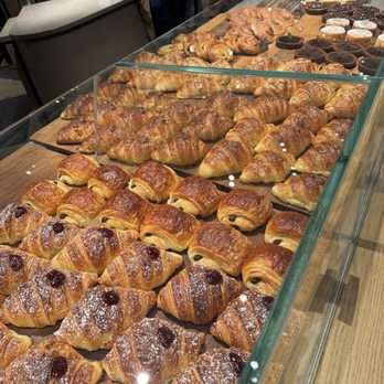 Starbucks Reserve Roastery Chicago - Coffee Roasteries Near Me - Chicago, Illinois