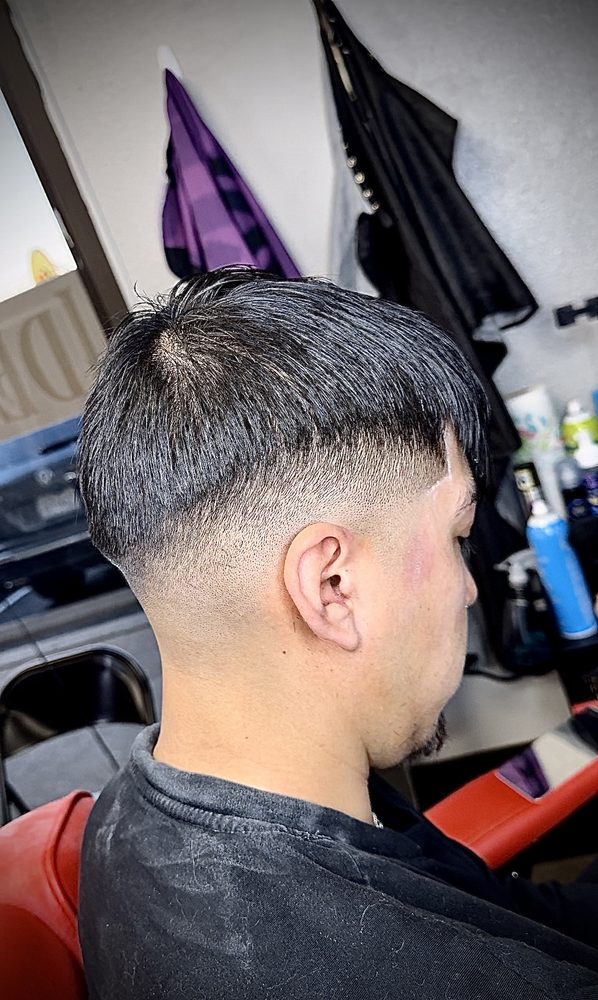 Zay The Barber Logo