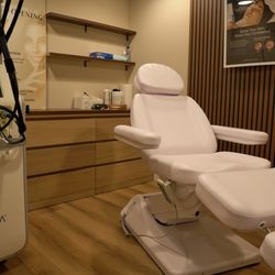 Michel Medspa - Achieve flawless skin with our Candela machine, offering top-notch laser hair removal and skin treatments. Smooth, safe, and effective! #