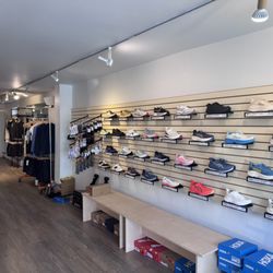 Neighbor Running - Shoes and apparel