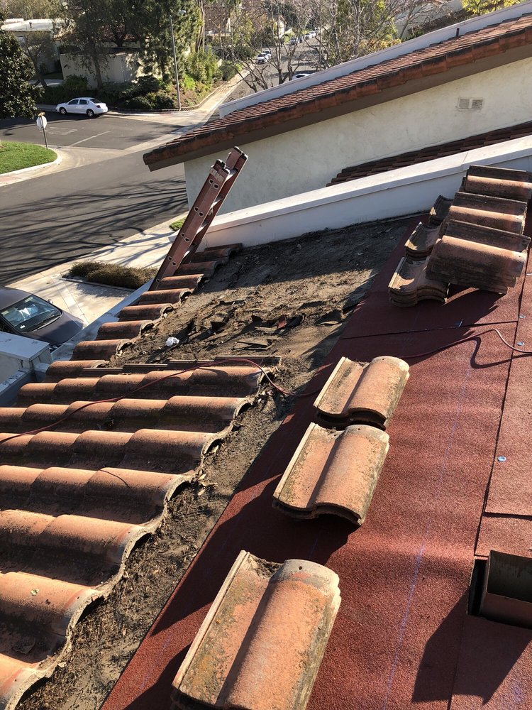 Slide of Tony's Roofing