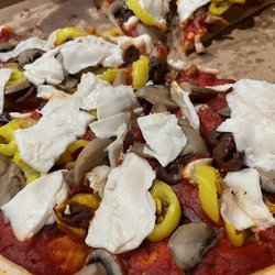 Altieri's Pizza - Vegan cheese with mushroom, banana peppers and olives