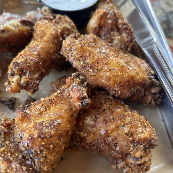 Stiggs Brewing & Kitchen - Smoked wings with house rub - Breweries Near Me - Boyne City, Michigan Stiggs Brewing & Kitchen - Smoked wings with house rub - Breweries Near Me - Boyne City, Michigan
