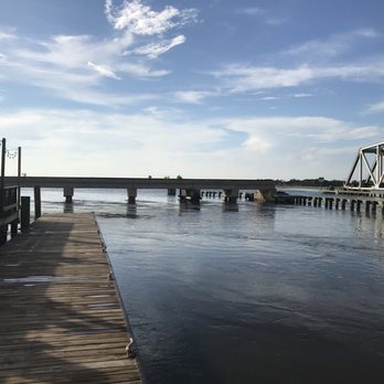 Down Under Restaurant - Seafood Near Me - Fernandina Beach, Florida