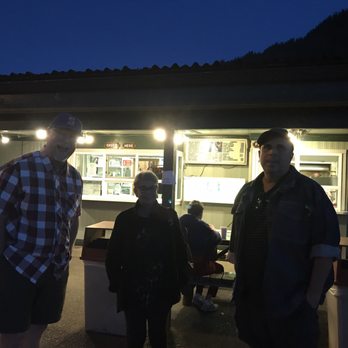 Spiffy Dine In Drive In - The outdoor atmosphere is wonderful... - New American Near Me - Morton, Washington Spiffy Dine In Drive In - The outdoor atmosphere is wonderful... - New American Near Me - Morton, Washington