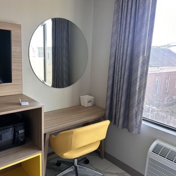 Days Inn by Wyndham - Hotels Near Me - Staten Island, New York Days Inn by Wyndham - Hotels Near Me - Staten Island, New York