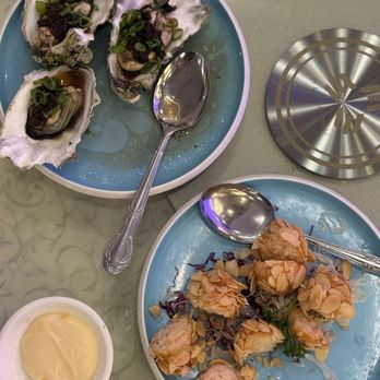 HL Peninsula Restaurant - Steamed oysters with black bean sauce and deep fried shrimp balls wrapped with almond slices - Dim Sum Near Me - Milpitas, California