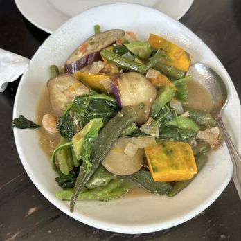 Max's Restaurant - Milpitas - Filipino Near Me - Milpitas, California