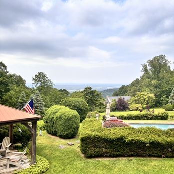 Foxglove Retreat - Guest Houses Near Me - Bluemont, Virginia Foxglove Retreat - Guest Houses Near Me - Bluemont, Virginia