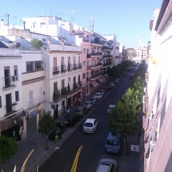 Calle Feria - Vista de la calle. - Local Flavor Near Me - Seville, SE
