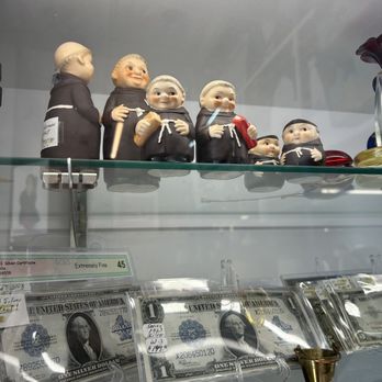 Virginia Beach Antique Mall - Monks - Antiques Near Me - Virginia Beach, Virginia Virginia Beach Antique Mall - Monks - Antiques Near Me - Virginia Beach, Virginia