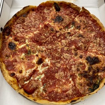 Lou Malnati's Pizzeria - Deep dish spinach - Pizza Near Me - Oak Lawn, Illinois Lou Malnati's Pizzeria - Deep dish spinach - Pizza Near Me - Oak Lawn, Illinois