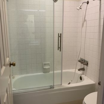 Handlify - Bathroom door installation - Handyman Near Me Handlify - Bathroom door installation - Handyman Near Me