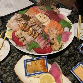 Aiko - Large sashimi combo - Sushi Bars Near Me - Rancho Cordova, California