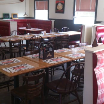 Chez Boub - Burgers Near Me - Quebec City, Quebec