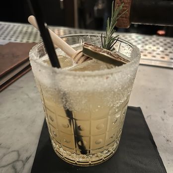 Flecha Cantina - Honey Bee - Mexican Near Me - Huntington Beach, California