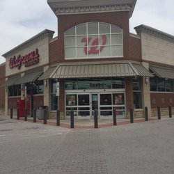 Walgreens - Front of store