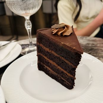 InterContinental Seattle Bellevue - Chocolate cake - Hotels Near Me - Bellevue, Washington