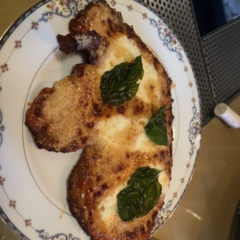 Elina's - Chicken parmigiana - Italian Near Me - Chicago, Illinois