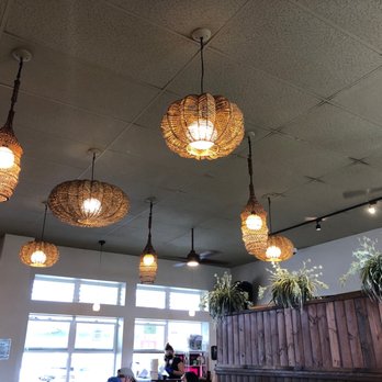Miyo's Restaurant - Lights to set the mood - Izakaya Near Me - Hilo, Hawaii