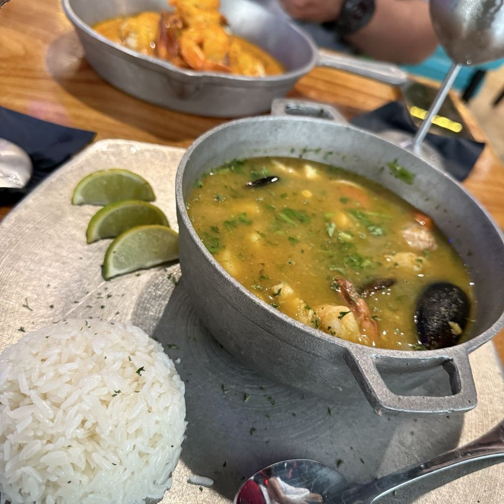 Perico Ripiao Latin Food - Salpicon de Mariscos - Dominican Near Me - Kissimmee, Florida Perico Ripiao Latin Food - Salpicon de Mariscos - Dominican Near Me - Kissimmee, Florida