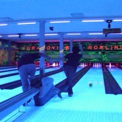 Grandview Lanes - "Crazy Bowling" at the Bowling-for-Water Charity Event