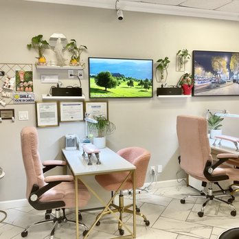 Quynh's Nail Spa - Salon - Nail Salons Near Me - Rohnert Park, California Quynh's Nail Spa - Salon - Nail Salons Near Me - Rohnert Park, California