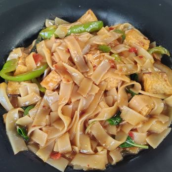 Sirinna’s Thai Kitchen - Drunken noodles with tofu. - Thai Near Me - Summerville, South Carolina