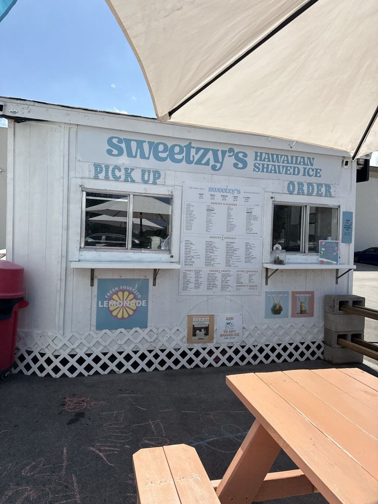 Sweetzy’s Snowcones