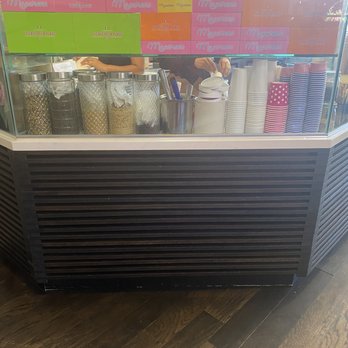 Le Cafe De La Plage - Inside store - Coffee & Tea Near Me - Malibu, California