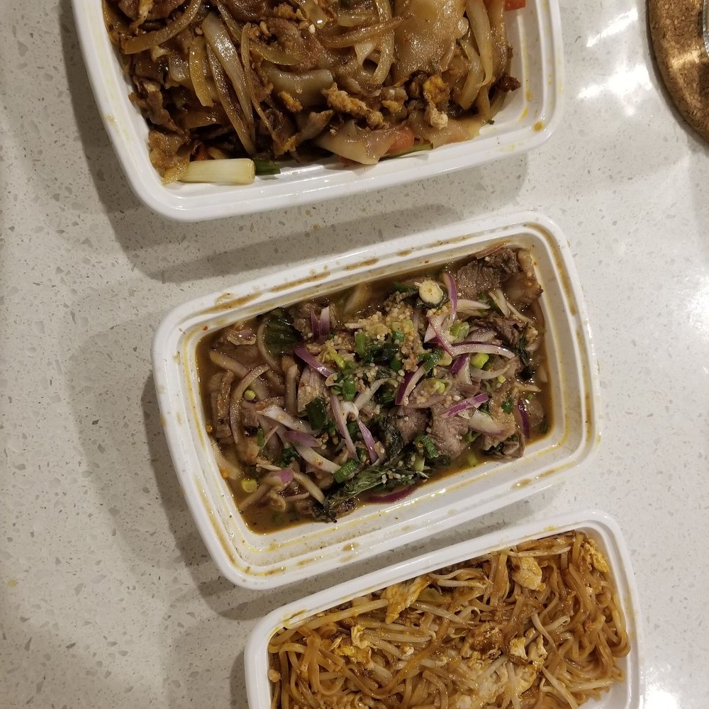 Chao Thai - Pad kee mao, num tok beef and pad thai - Thai Near Me - Elmhurst, New York Chao Thai - Pad kee mao, num tok beef and pad thai - Thai Near Me - Elmhurst, New York