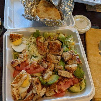 Earl's Diner - Chicken avocado salad (medium) - Diners Near Me - Ferndale, Michigan Earl's Diner - Chicken avocado salad (medium) - Diners Near Me - Ferndale, Michigan