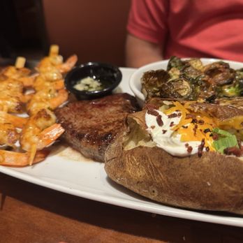 LongHorn Steakhouse - Steakhouses Near Me - Hamilton Township, New Jersey