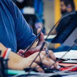 IResQ - Technician working on a repair