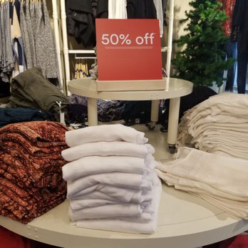 Lucky Brand - Women's Clothing Near Me - Woodstock, Georgia Lucky Brand - Women's Clothing Near Me - Woodstock, Georgia