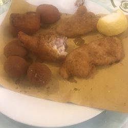 Albergo Venezia Di Tarsi Tonino - Fritto marchigiano coniglio buono non asciutto, olive ascolane molto buone non surgelate ed il dolcetto fritto il cremino marchigiano