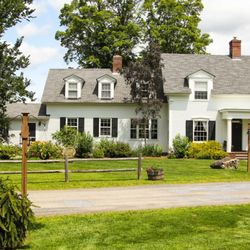 1824 House Events & Accomodations - A view of the 1824 House during the summer. Photo by Maine Mountain Media