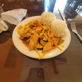 Supreme Taste - Chicken lunch special, red curry.  Cooked in fish oil/base.  Nope, not even - Chinese Near Me - Houston, Texas