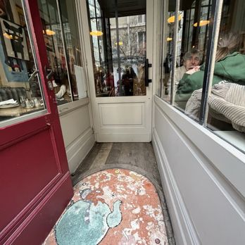 Le Loir dans la Théière - Front entry of Le Loir dans La Théière - Tea Rooms Near Me - Paris, 75 Le Loir dans la Théière - Front entry of Le Loir dans La Théière - Tea Rooms Near Me - Paris, 75