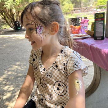 L'Artiste A La Carte - Face painting - Face Painting Near Me - Millbrae, California L'Artiste A La Carte - Face painting - Face Painting Near Me - Millbrae, California