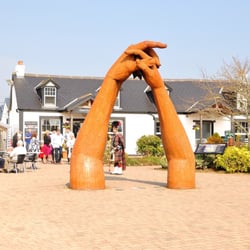 Gretna Green Famous Blacksmiths Shop Attractions - Loved all the sculptures - especially with a piper too!