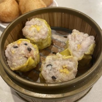 Southland Restaurant - Deluxe pork dumplings - Dim Sum Near Me - Winnipeg, Manitoba Southland Restaurant - Deluxe pork dumplings - Dim Sum Near Me - Winnipeg, Manitoba