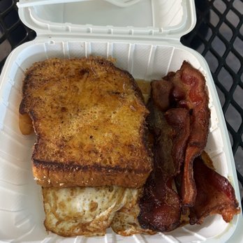 Anuenue Cafe - Tail spin French toast - Cafes Near Me - Koloa, Hawaii
