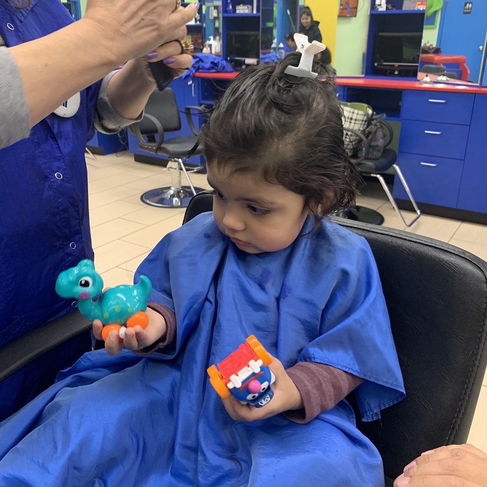 Cartoon Cuts - 1st haircut with Ellie - Kids Hair Salons Near Me - Rockville, Maryland Cartoon Cuts - 1st haircut with Ellie - Kids Hair Salons Near Me - Rockville, Maryland