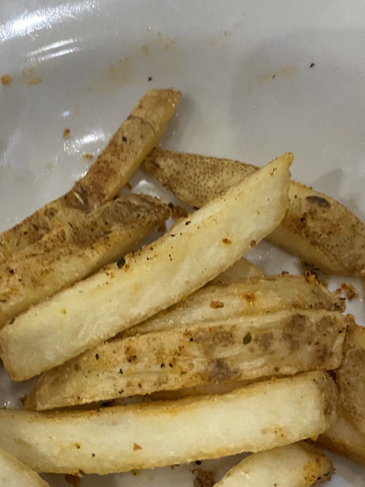 Bars LUCKY’S BAR AND GRILL 10 Photos 450 Farm To Market 548