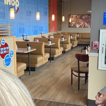 IHOP - Empty section not being sat?? - Breakfast & Brunch Near Me - PORTLAND, Oregon