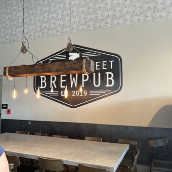 Cherry Street Brewpub at Halcyon - Signage - Brewpubs Near Me - Alpharetta, Georgia