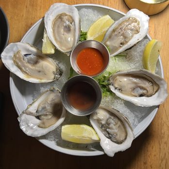 The Lantern Room - Virginika oysters - American Near Me - Monterey, California